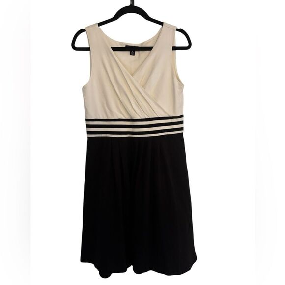 Lands end Women’s Black/Cream Sleeveless Dress-size 10-12 - Picture 3 of 6